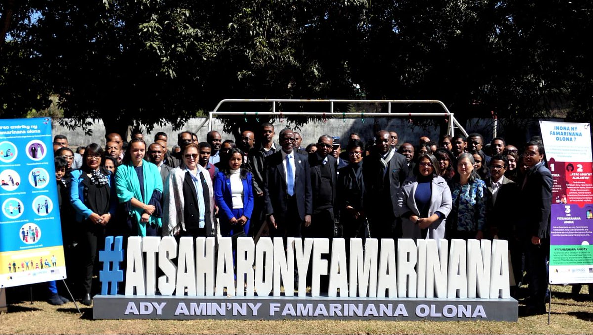 UNODCEastAfrica's tweet photo. Ny 28.07 t@ andro maneran🌍 iadiana @ famarinana olona. Ny birao 🇲🇬 miady @ famariana olona, ny UNODC sy IOM D nikarakara hetsika niarahana t@reo tompon’andraikim🇲🇬 ho fanentanana ny @ tokony hisian’ny fiarahamientana mba ho fampitsaharana ny famarinana #AtsaharonyfamarinanaOlona https://t.co/hAFW0g6WdN