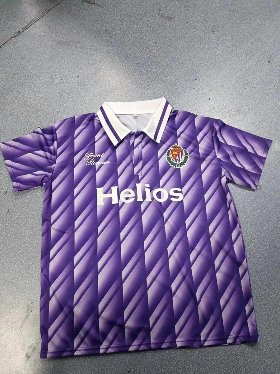 FutbolRetroESP's tweet photo. Real Valladolid 1991 Camiseta 2ª equipación, ya disponible, a un precio de £36.99 (libras esterlinas) 
               Envío gratis dentro de España

https://t.co/vodRb1SbDO

RT y enviamos un DM para recibir un código de descuento del 10% https://t.co/3t6MLNbzC1