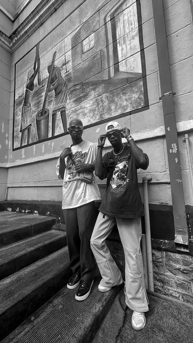 A1RSA_'s tweet photo. THE N3W ERA🌏👽

#hellofanight OUT NOW 

https://t.co/TIhWnPhGE8 https://t.co/fRi7kKQ0oJ