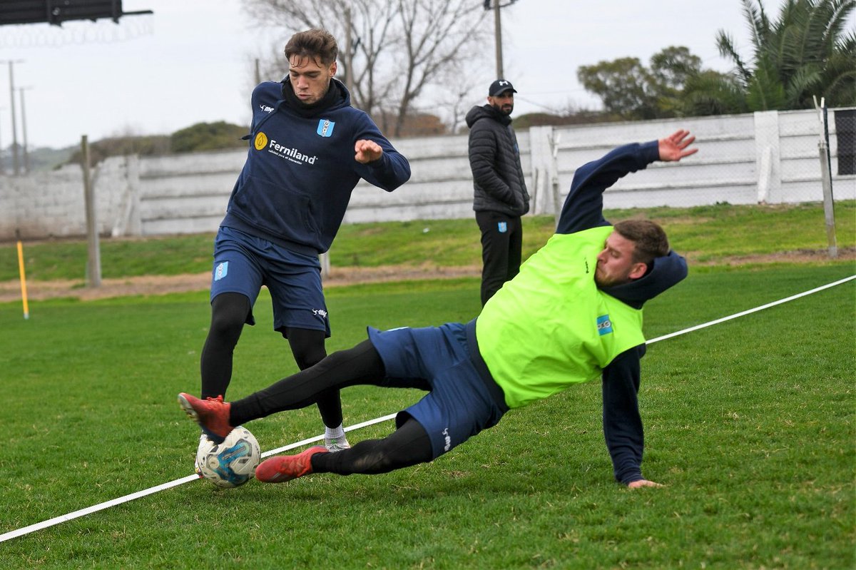 umfc1921's tweet photo. Entrenó la celestina!

#UruguayMontevideofc https://t.co/JlRsqq2mU5