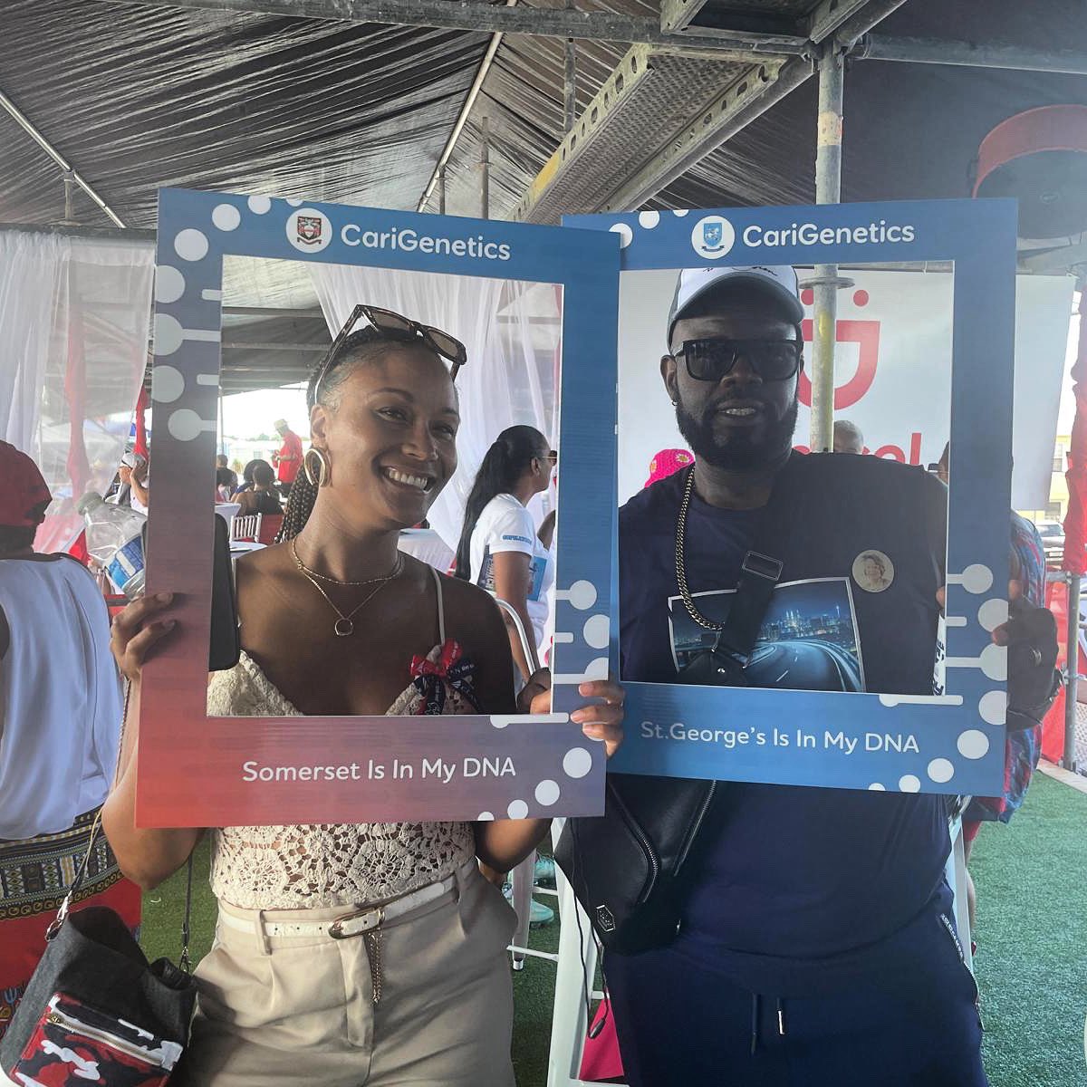 CariGenetics's tweet photo. The #Bermuda celebrities are rolling in! @djchubb103 @rochelle_nicole @rochelle_nm are clearly not going for the same team, however we can all come together in love! Have you made it to the field???? Stop by, we're going all day!! #carigenetics #dna #bermudacupmatch #cupmatch https://t.co/41QmFxA2GR
