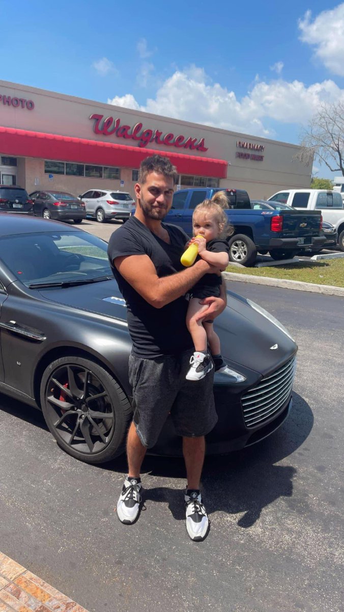 GrunSolomon's tweet photo. #Minime https://t.co/dbYb2e4CqF