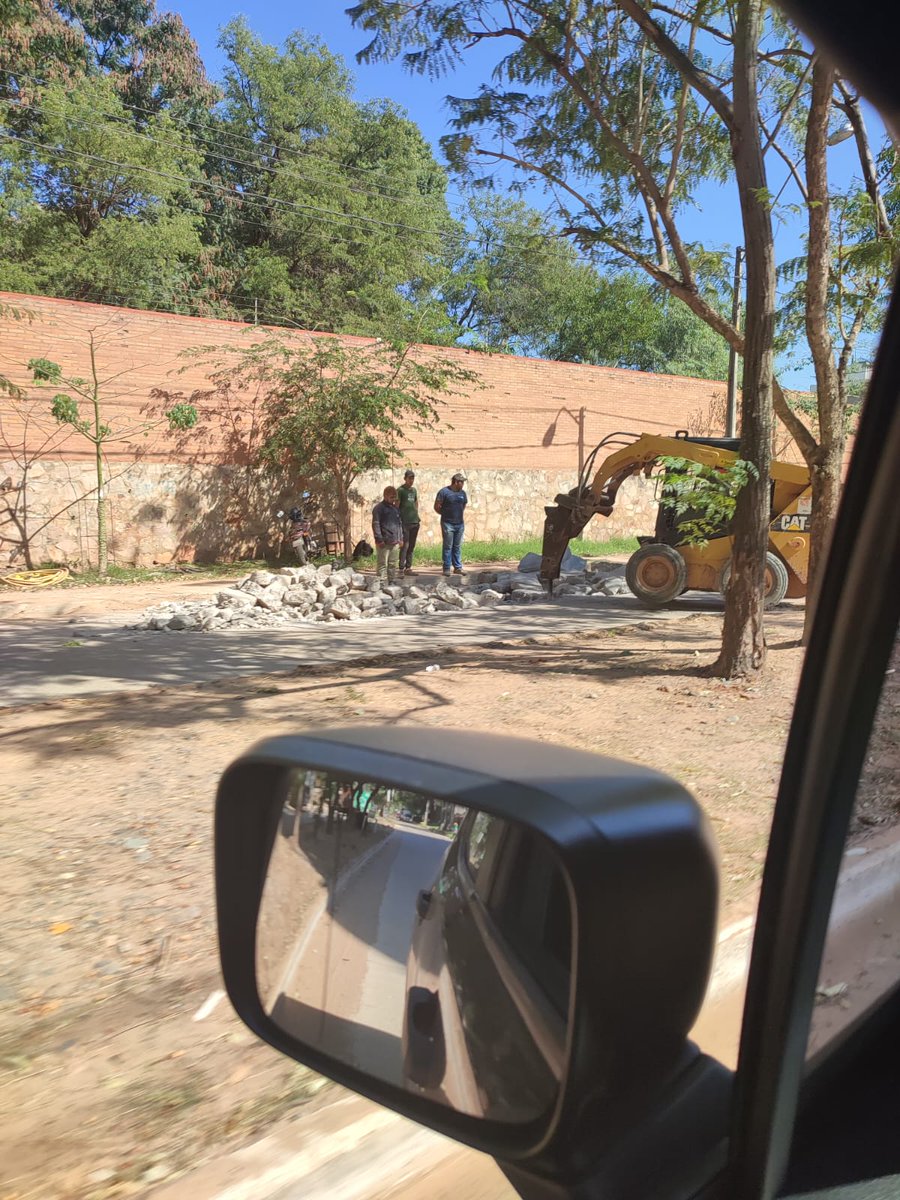 No se está demorando lo suficiente la obra de Molas López por eso se debe romper nuevamente <a href="/AsuncionMuni/">Municipalidad de Asunción</a> ?