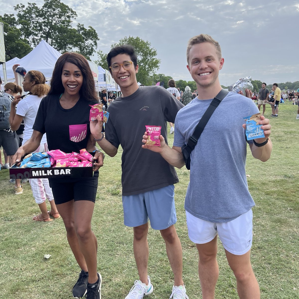 Activate_Evolve's tweet photo. It's Summertime,🍦 which means it's time for 🍨ice cream!🍨

Evolve Activation has an #experientialmarketing plan to help you reach your target customer while creating memorable experiences.

 #SummerVibes #IceCreamLovers #MilkBarIceCream #SweetTreats #MemorableExperiences https://t.co/vJPZGk8HLq