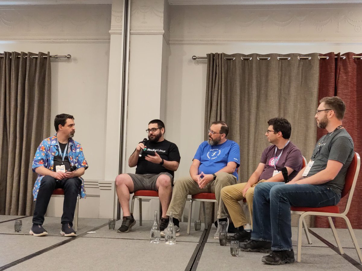 SherifNagy's tweet photo. #FlockIreland #FlockToFedora @rocky_linux @NeilHanlon along others at the Panel: Upstream collaboration &amp; cooperation in the Enterprise Linux ecosystem https://t.co/FN4ndRhdhi