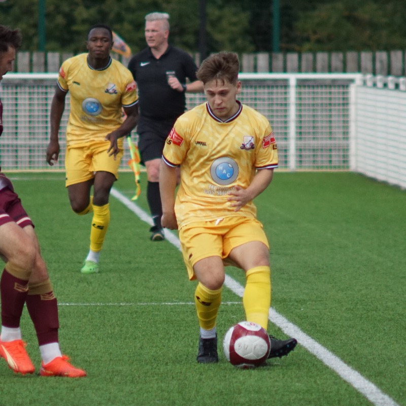 Basfordutdfc's tweet photo. A trialist no more. ❌

After a more-than-impressive pre-season, we are delighted to welcome the arrival of left full-back Tom Angell, most recently of Sheffield United! 💛