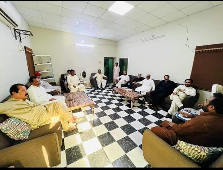 NSCorporation3's tweet photo. مئیر شہید بینظیر آباد قاضی عبدالرشید بھٹی صاحب کی زیر صدارت میٹنگ میں شھر کے تجارتی  نعماندگان نے شرکت کی.
#MayorNawabshah https://t.co/FnD6mIwaAl