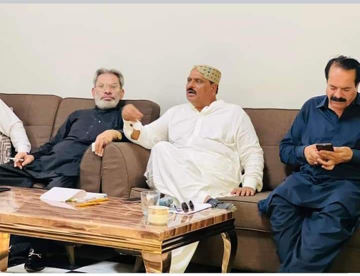 NSCorporation3's tweet photo. مئیر شہید بینظیر آباد قاضی عبدالرشید بھٹی صاحب کی زیر صدارت میٹنگ میں شھر کے تجارتی  نعماندگان نے شرکت کی.
#MayorNawabshah https://t.co/FnD6mIwaAl