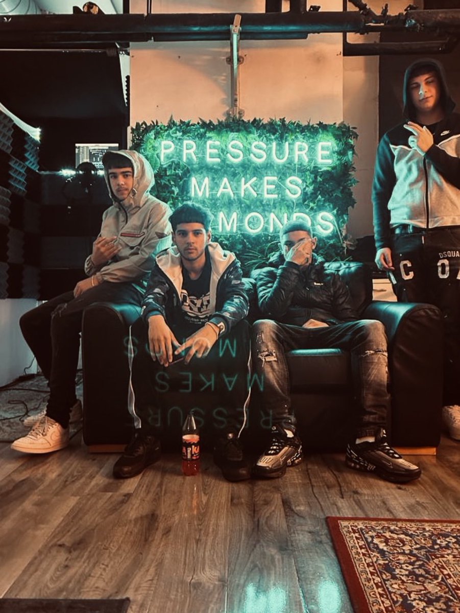 7evenLab's tweet photo. Over the summer holidays we are delivering weekly studio sessions with young people from two different communities. Working with Silkcrayon in Butetown we have been supporting young people with safe place to write and record at no cost. They are loving it #createivespaces https://t.co/yCWUI5hjRi