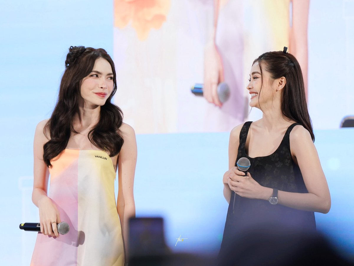 wilxiiix's tweet photo. สายตาคู่เดิม🥰

 #MERZAESTHETICSxENGLOT https://t.co/VjXvYzzUbA