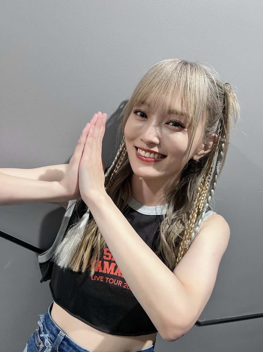 SayakaNeon's tweet photo. ツアーファイナル＠ Zepp羽田
ありがとうございました⚡️⚡️

やりきった。
膝ガクガクでもう動けん。。

何より、2021年振りに
ツアー完走出来て胸がいっぱいです。
一緒に走ってくれた皆
最高の2ヶ月をほんとにありがとう💐🤍

#山本彩
#山本彩アンドツアー https://t.co/GaAeLdPpVp