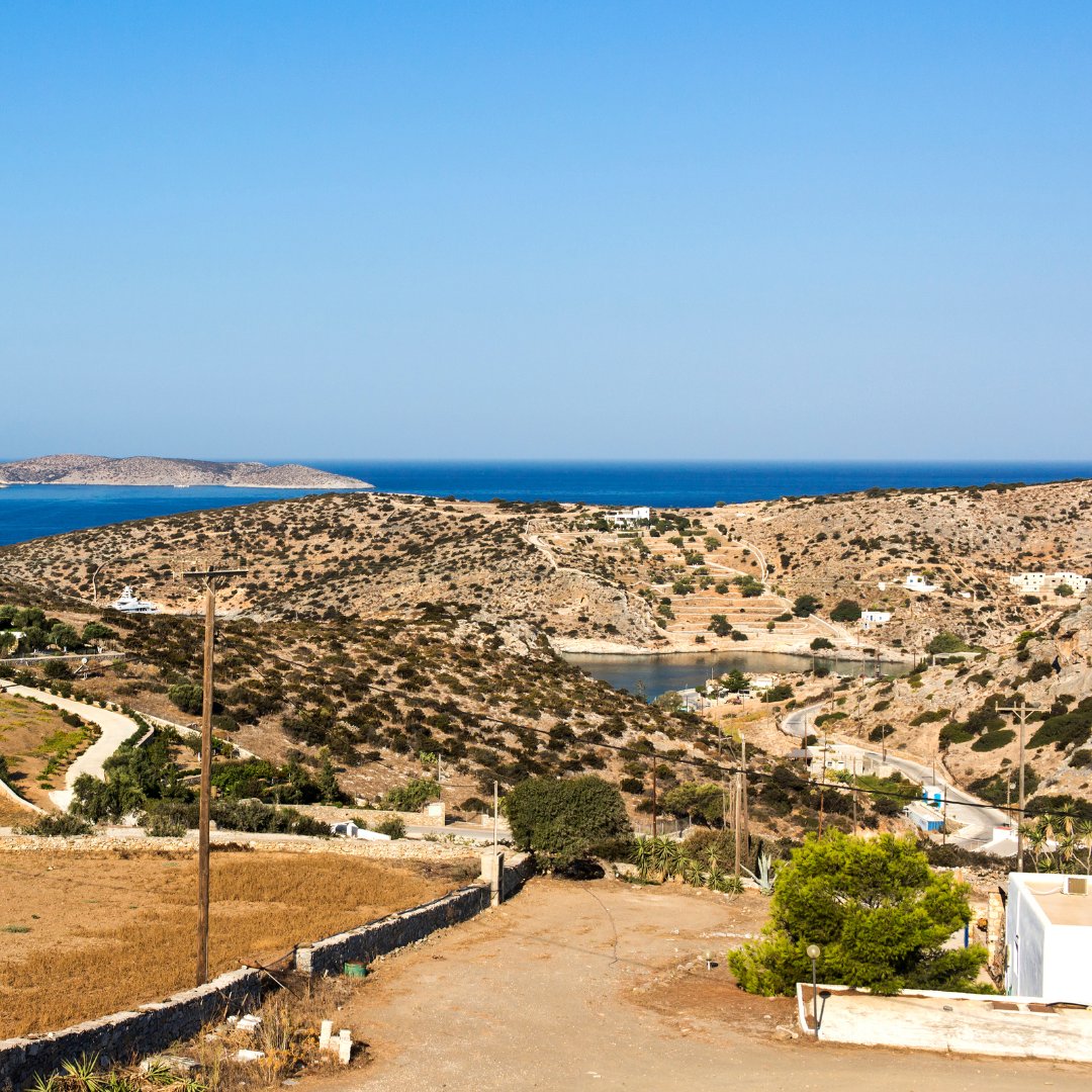 TREKKINGHELLAS's tweet photo. Σήμερα ταξιδεύουμε στο "Νησί του Ήλιου"! 🌞
Η Σχοινούσα προσφέρει μια όαση φυσικής ομορφιάς και έναν αυθεντικό τρόπο ζωής που σίγουρα θα σε μαγέψει!
Μάθε περισσότερα στο #NewBlogPost: https://t.co/D5aoZ3WeA4
#TrekkingHellas #Schinoussa https://t.co/9huhEWnFat