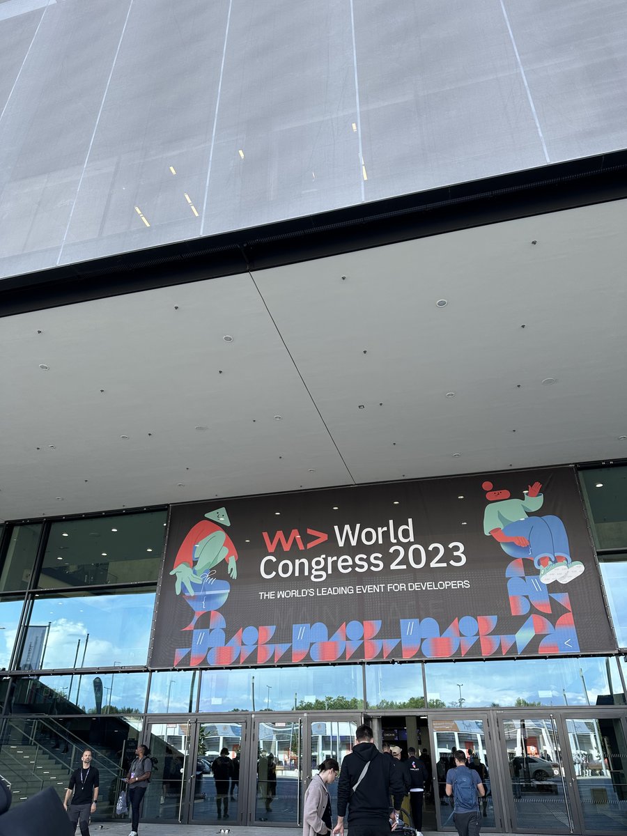 GoforeDE's tweet photo. @WeAreDevs 2023 war großartig! Wir haben uns sehr gefreut, so viele von Euch kennenzulernen, gemeinsam die neuesten Trends und Entwicklungen in der Tech-Welt zu entdecken und mit gleichgesinnten Expert:innen über unsere gemeinsame Leidenschaft zu sprechen. Vielen Dank! 🌟 https://t.co/G0sFxIeXXS