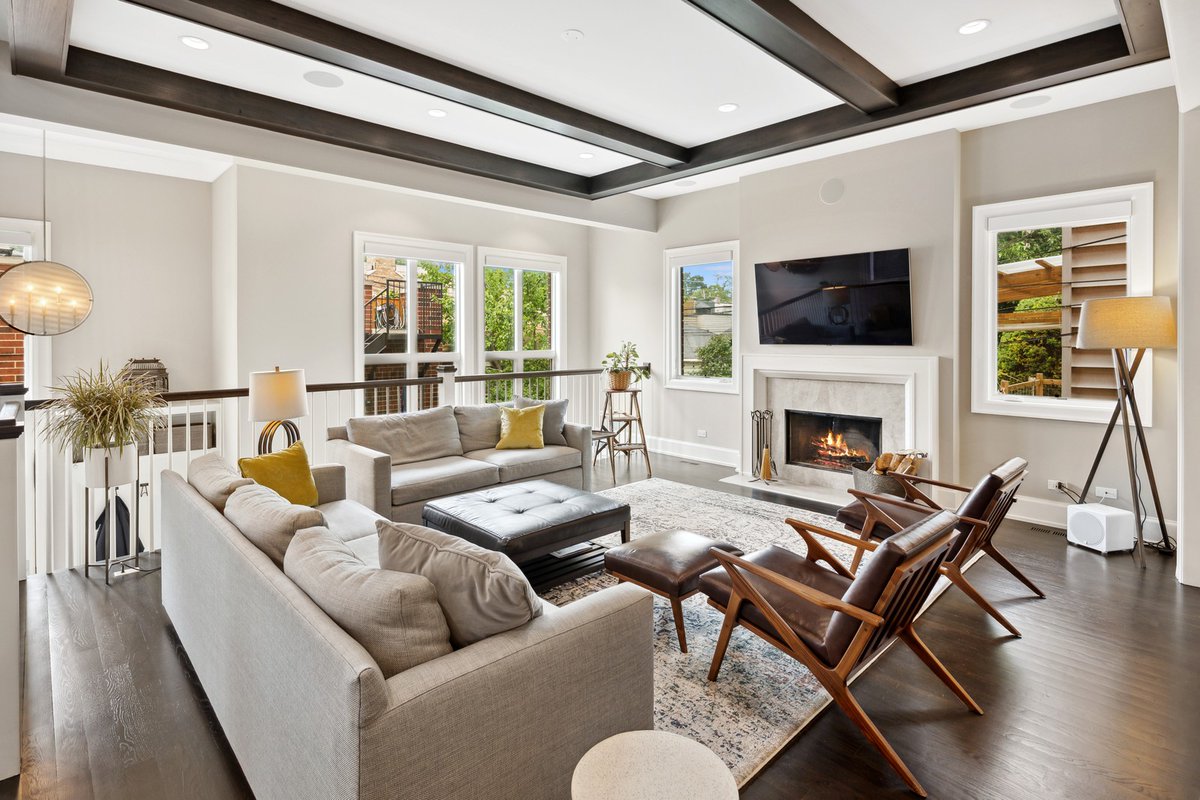 properties's tweet photo. Embracing the charm of North Center living! 🏡✨#StopLookingStartFinding
----
COMING SOON
3622 N Leavitt Street | Chicago, Illinois 60618
Listed by Ken Jungwirth
Offered for $2,350,000
https://t.co/IccaIuL5uW
#ChicagoRealEstate #ChicagoRealty #NorthCenter https://t.co/MUBMIjFjtj
