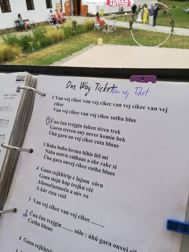 Curiosity tweet media