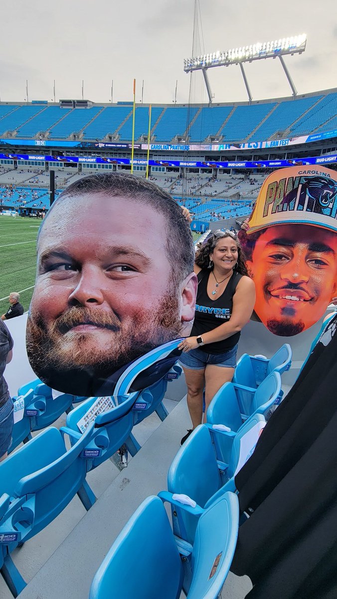 PanthersBoricua's tweet image. Had a blast last night at Fan Fest!! The Roaring Riot section never disappoints! @1NikkiAnn3 @BSBoze #KeepPounding #RoaringRiot #DoYouRiot #ChangeTheCulture