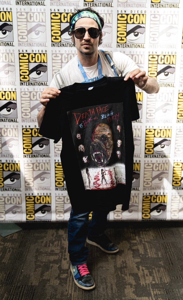 aridavisdirect's tweet photo. Ari xCRUIS3 @Comic_Con 2023 Death Face VS’ @deathfacehorror @aricruisewire #future #newhollywood #xcruis3 #independent #followyourdreams https://t.co/DuUgUfWC3r