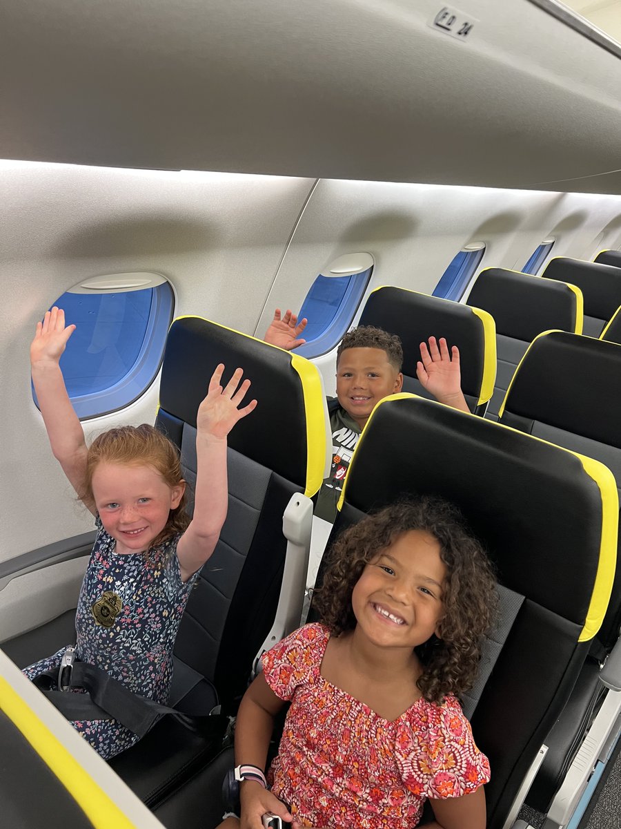 AllianceCSD's tweet photo. Jarren (1st grade), Greyson (kindergarten) and Mila (kindergarten) traveled to Charleston, SC for a family vacation! They loved being able to make memories with family, visiting a pirate ship and exploring on the beach.

How fun! #RepthatA https://t.co/UQWv2PXe3E