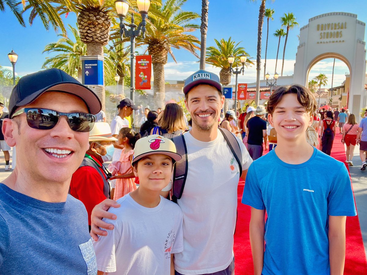 Devon Michael Jones (@devmichaeljones) on Twitter photo Early morning at <a href="/UniStudios/">Universal Studios Hollywood</a> trying to get a few rides in before the day heats up. <a href="/bakingwithjosh/">Baking With Josh and Ange</a> Early morning at <a href="/UniStudios/">Universal Studios Hollywood</a> trying to get a few rides in before the day heats up. <a href="/bakingwithjosh/">Baking With Josh and Ange</a>