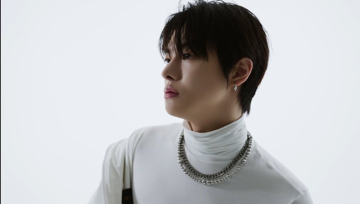 traineadata's tweet photo. LEO CONCEPT FILM 🎞

#LEO_DebutConceptFilm
#LeoDebutSingle https://t.co/1GzQQO3EED