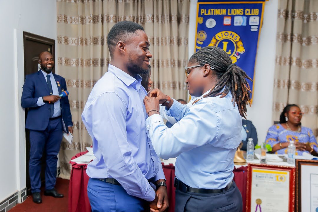 PlatinumLeos's tweet photo. Help us welcome two new Leos to the family 🥳🥳 Leo Emmanuel and Leo Abigail. Together, let’s serve to change the world. 🦁🫶🏽✊🏾
#weserve #leoclubprogram #leoclubs #loudandproudleos #proudleos #accraplatinumleos https://t.co/H5EgMwb5SN