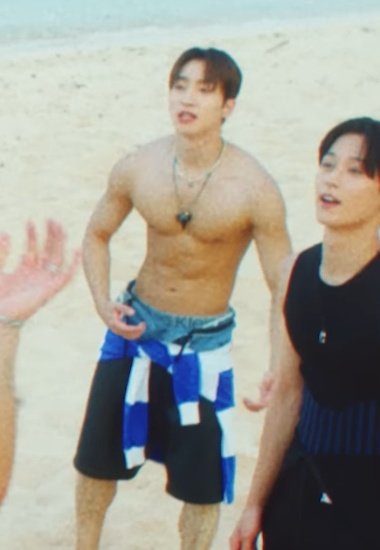 deobimom's tweet photo. LEE "I DON'T HAVE 6-PACK ABS" SANGYEON https://t.co/p2CATzQ9Gh