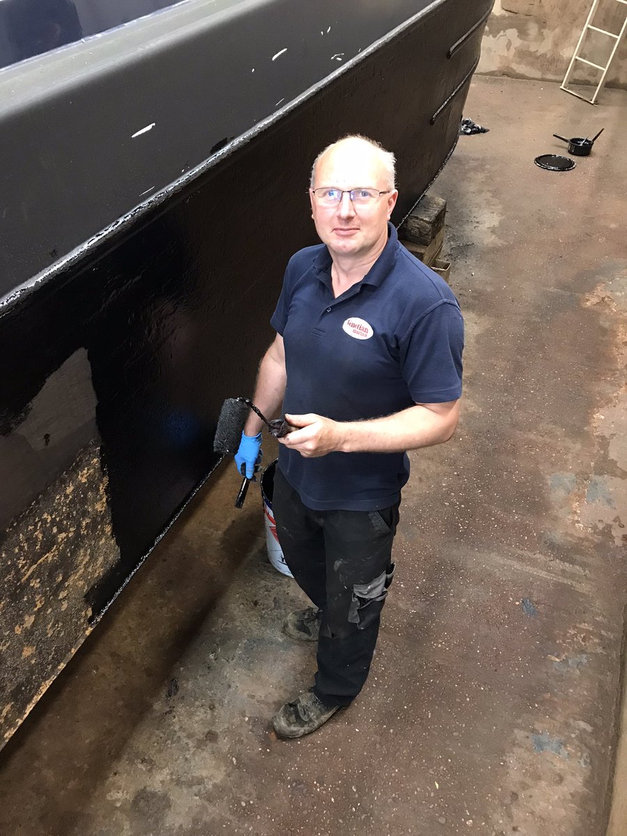 venetianmarina's tweet image. Please join us in welcoming Lee to the Venetian Marina team. 👍🏼

You will no doubt see Lee around the marina maintaining the grounds and keeping everywhere lovely and ship shape. 

#maintenance #blacking