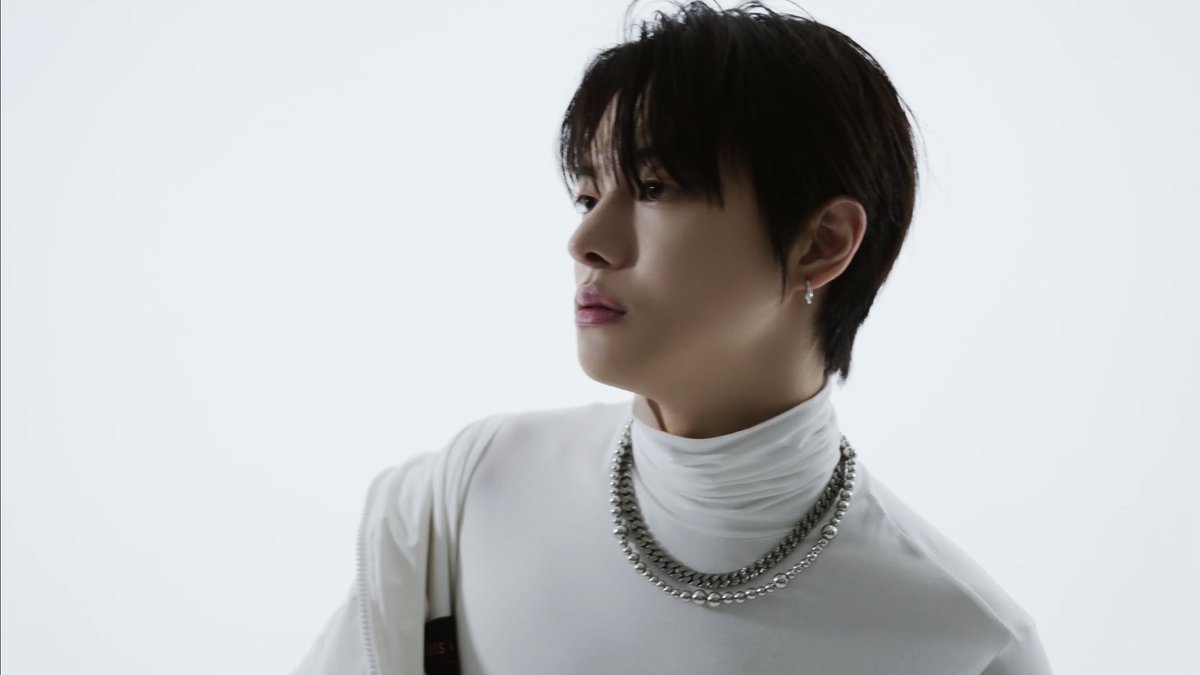 leopiics's tweet photo. LEO IS SO COOL 🤍

LEO DEBUT CONCEPT FILM
#LEO_DebutConceptFilm
#LeoDebutSingle https://t.co/U6kHuV4O2o