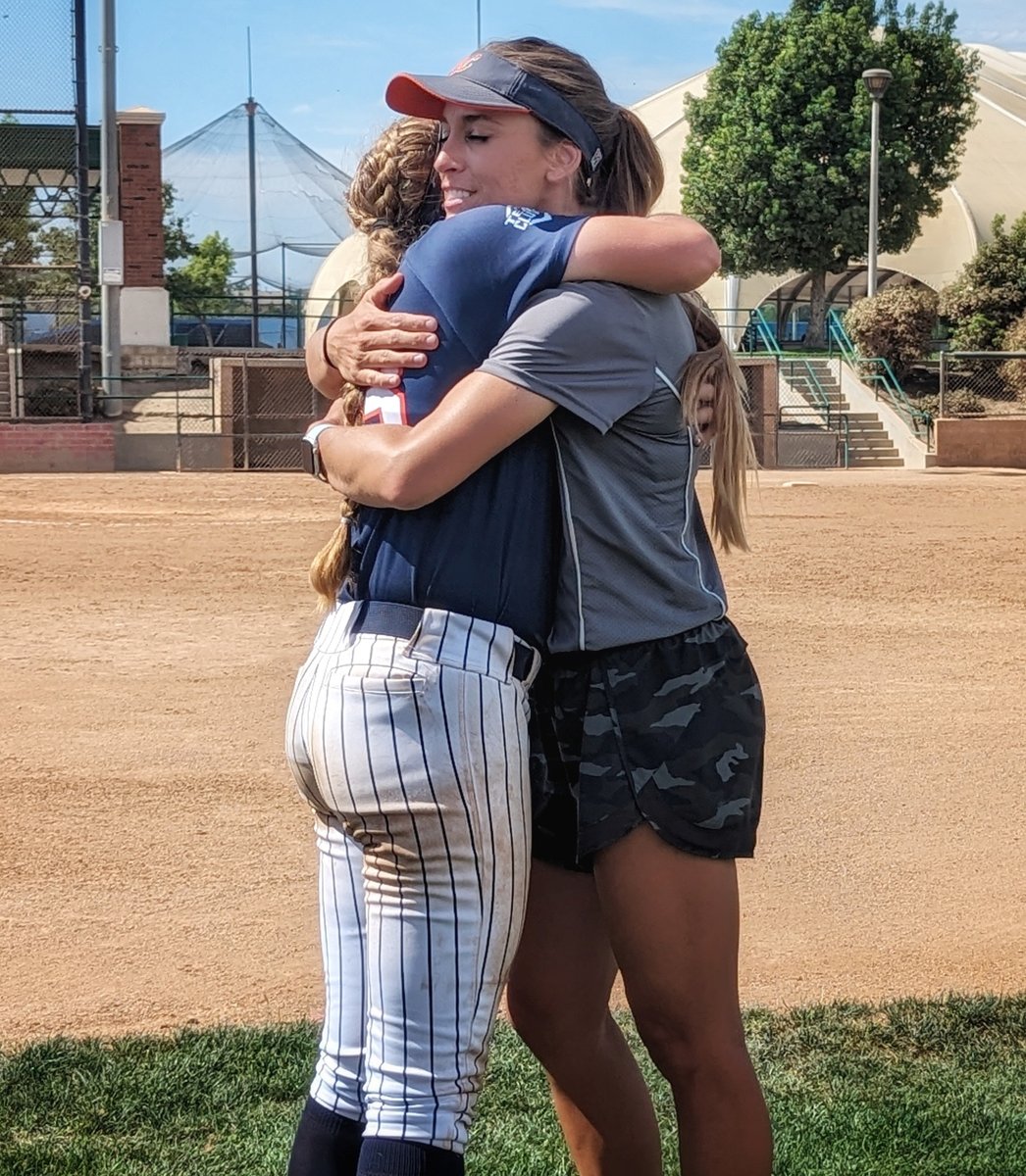 SageRodmyre's tweet photo. Finished up in Cali with .400 AVG / .475 OBP. So #grateful for my @ecb18uSchnute coaches who worked tirelessly behind the scenes all season @ECBBagarose 💙@CoachMonica35 's pitch calling was EPIC, getting us deep in the week. Thank you! @coachcurtis42 @TopPreps @EastCobbBullets https://t.co/Cd5PDjsSdl