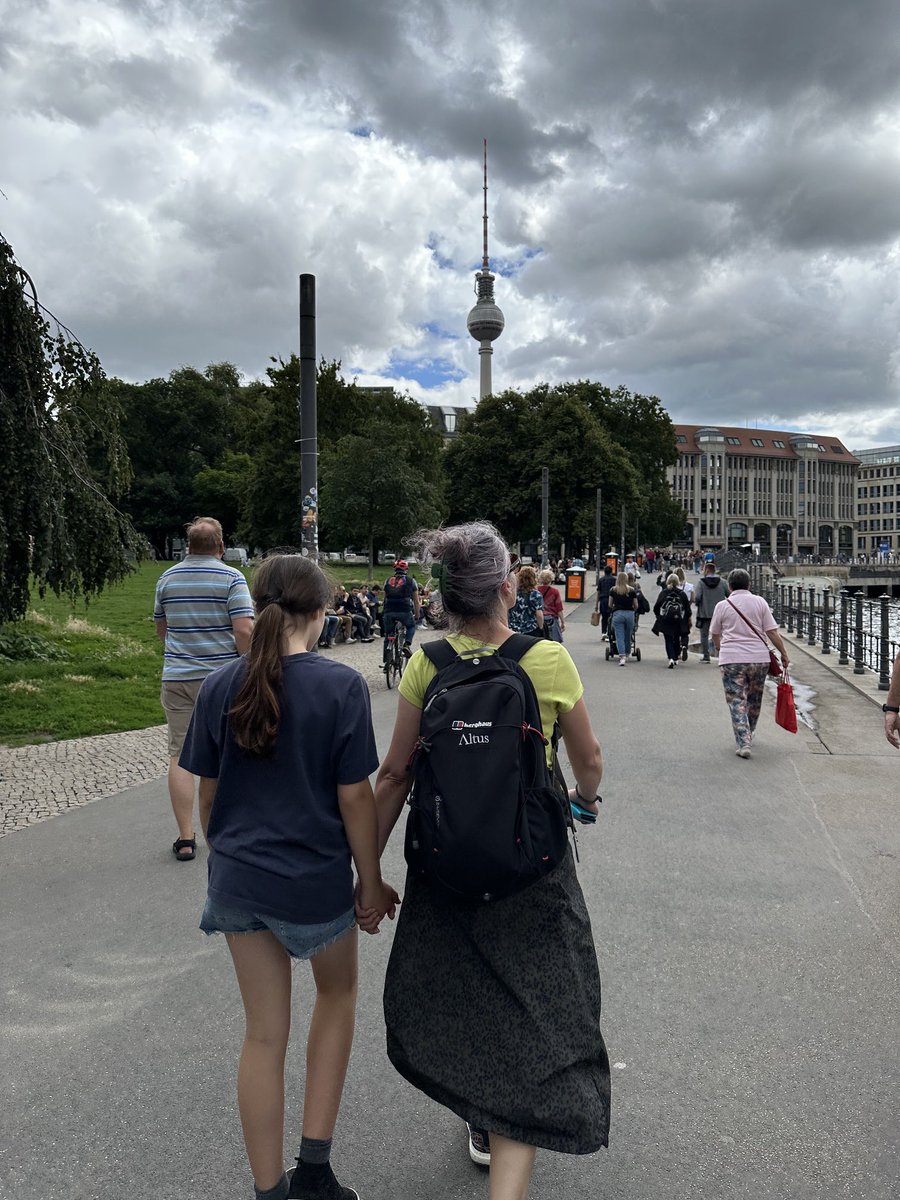ChrisAltus's tweet photo. ⁦@AltusCons⁩ #merchontour #berlin https://t.co/miCKGcQX9w