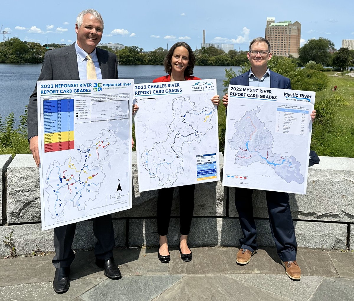 NepRWA's tweet image. The Executive Directors of NepRWA,@charlesriver &amp;amp; @MysticMyRWA display the 2022 @EPAnewengland report card grades for the Neponset, Charles &amp;amp; Mystic Rivers. 

Proud of the progress made &amp;amp; optimistic about future improvements for healthier rivers!

#river #environment #teamwork