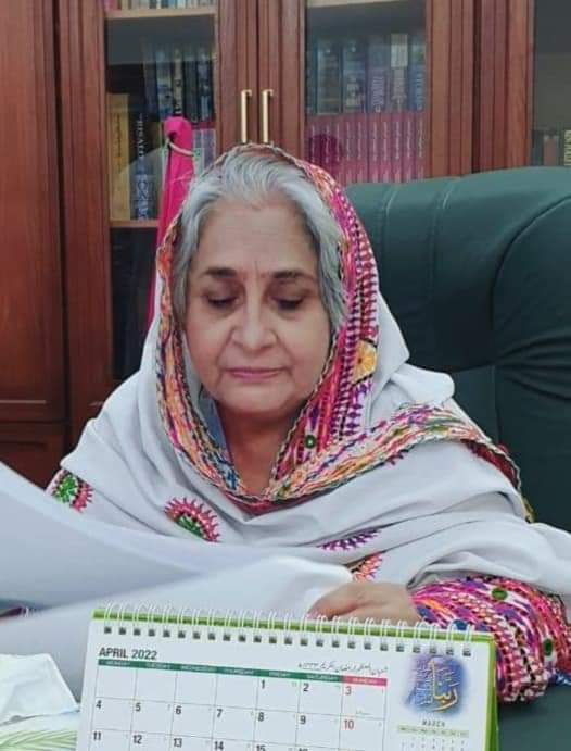Dilmuradpyo's tweet photo. #biut which has been set up by Sindh government to provide dialysis and modern robotic OT facilities to neck patients in neighboring areas including Shahid Benazirabad,which will be formally inaugurated by provincial health minister @AzraPechuho whenAll themanagement of this BIUT https://t.co/e6KTBsv9yE