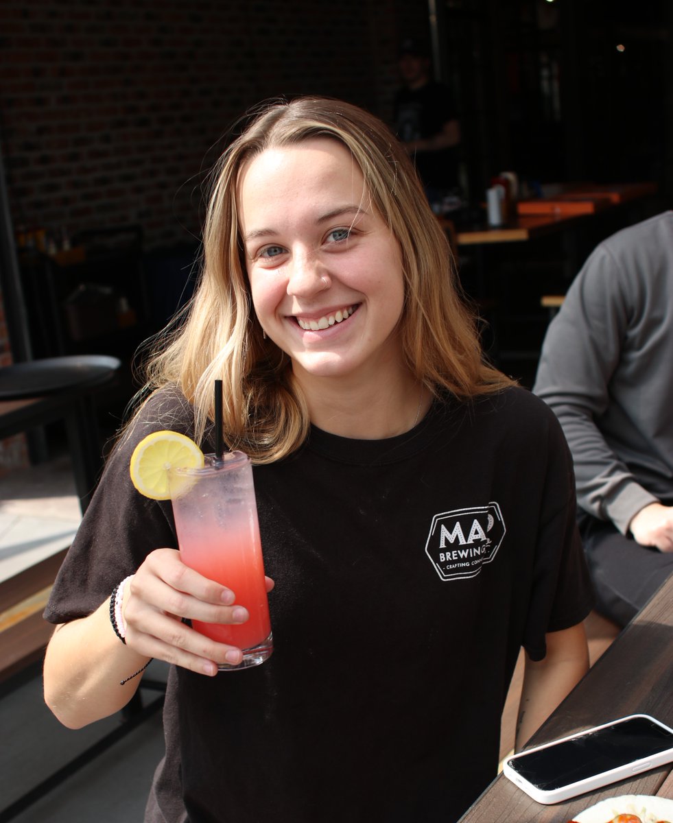 foundrysocialoh's tweet photo. Big smiles for our Pink Limoncello! 🍋

- Vodka 
- Limoncello
- Lemon Juice 
- Simple Syrup 
- Soda 

#Cocktail #Vodka #Limoncello #FoundrySocial #MedinaOH #MedinaOhio #MedinaCounty https://t.co/oFtc0bOVVo