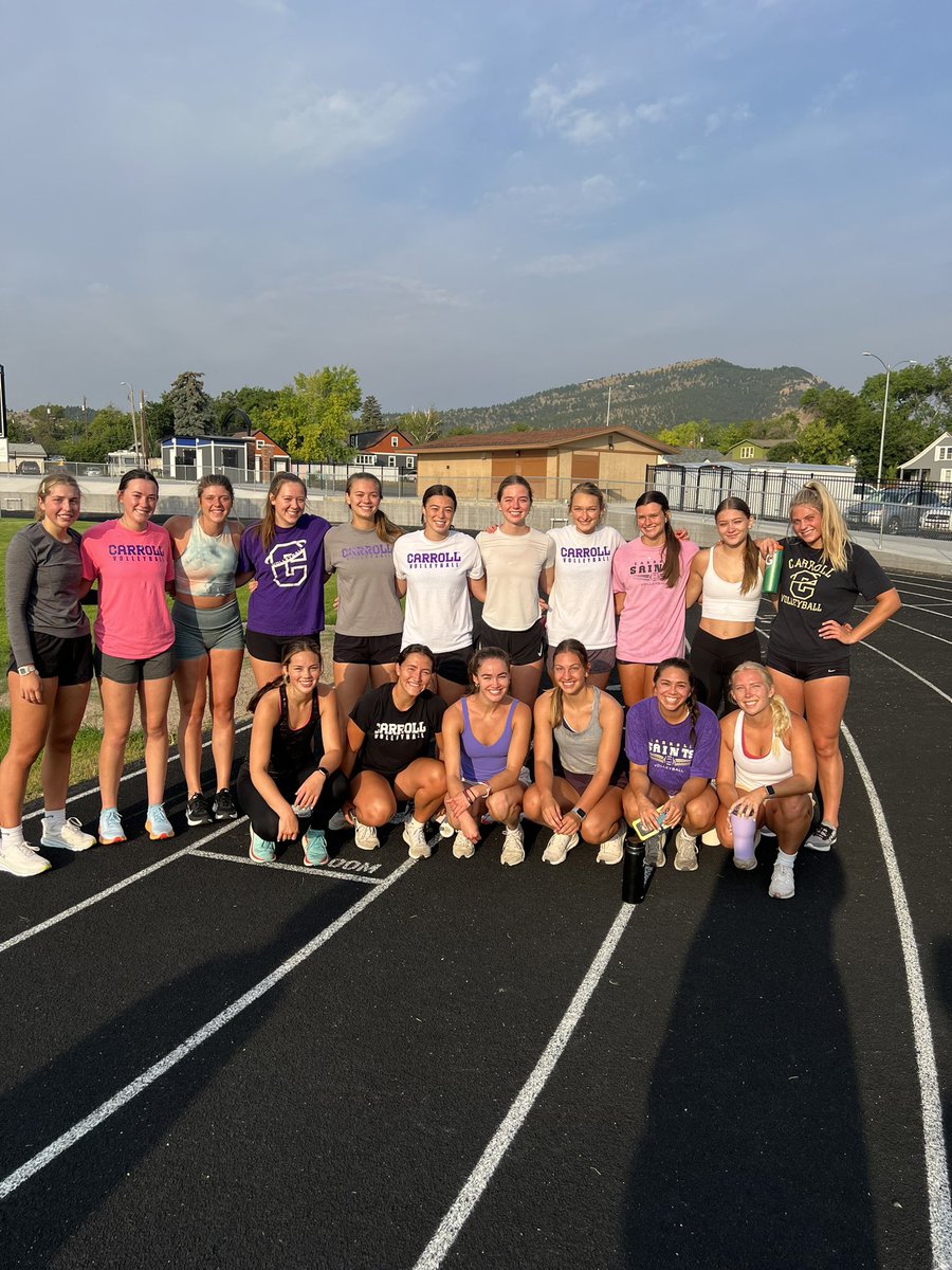 CCSaintsVB's tweet photo. Great morning to run a timed mile🏃🏽‍♀️💨 https://t.co/BCNoDx5Wvl