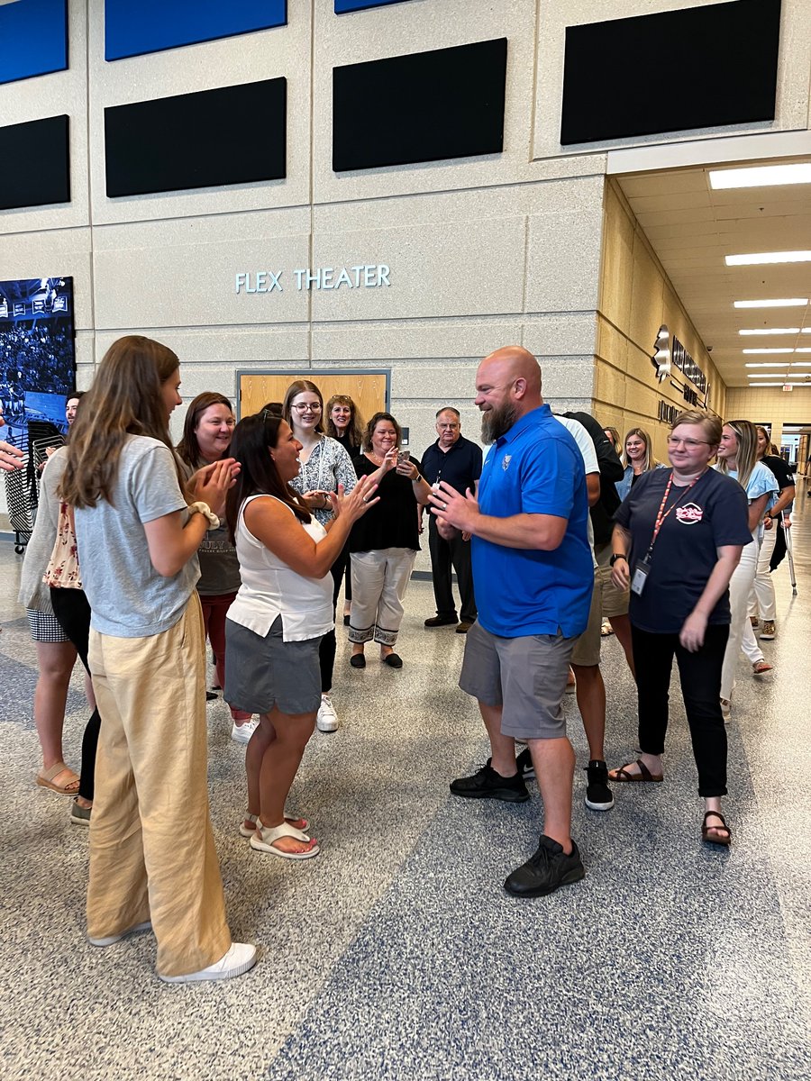 Mrs. Kristen Potter tweet media