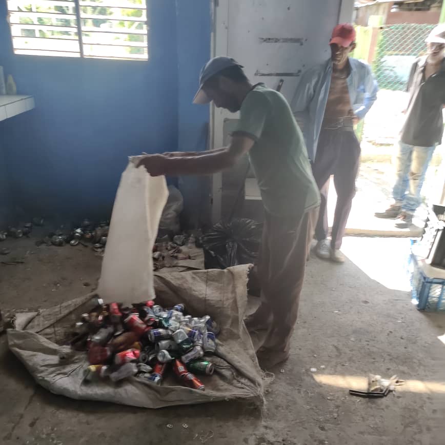 ermpvc's tweet photo. Las pequeñas acciones SÍ cuentan!!!
#ReciclaReduceReutiliza desde el hogar, el centro de trabajo y la comunidad.
#ERMPVC #juntosxvillaclara https://t.co/zaxs8LYowu