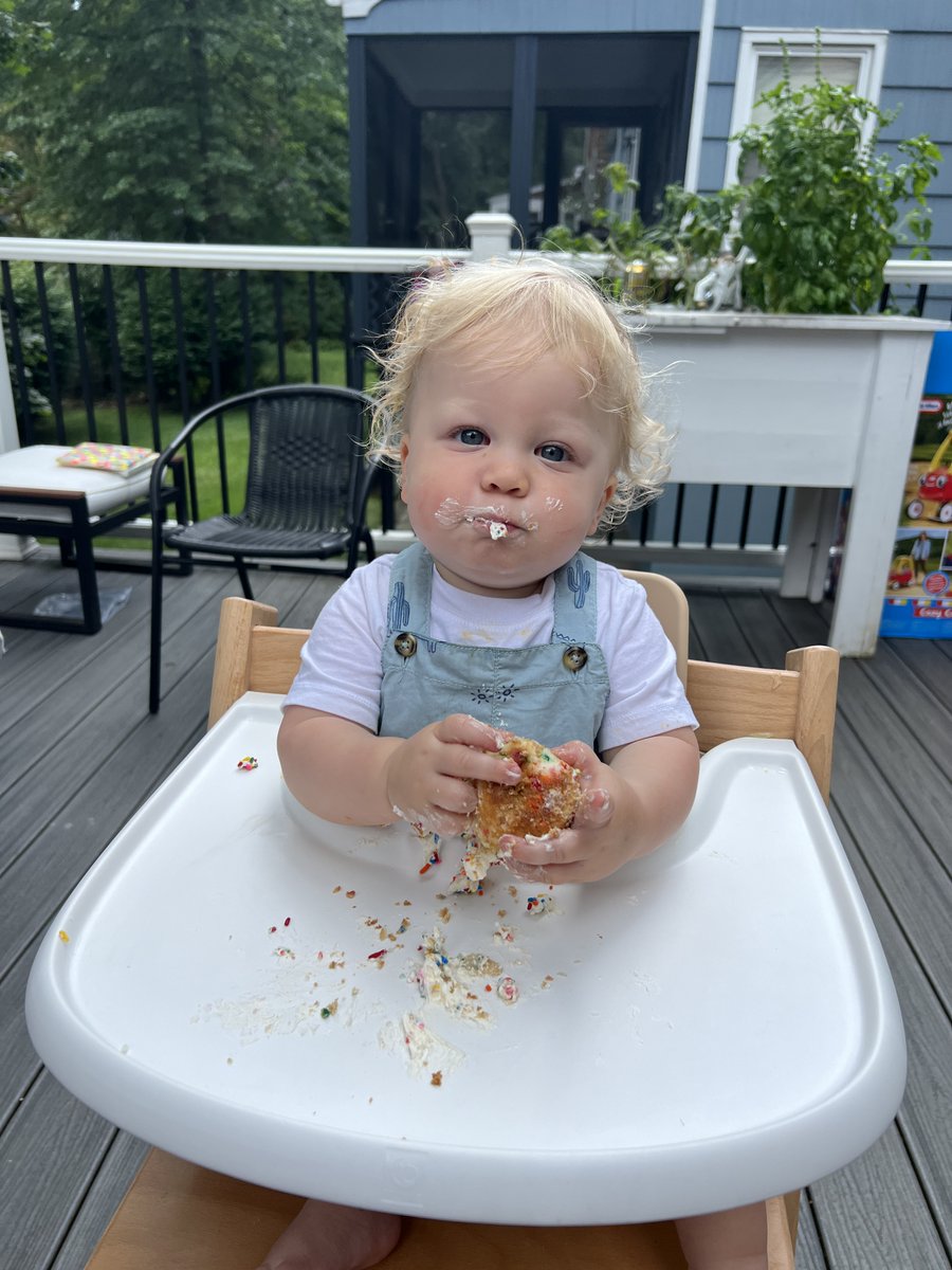 Laura Katz tweet media