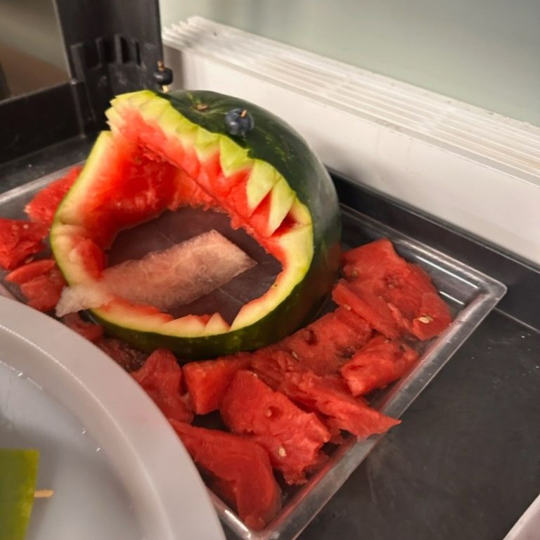 SchlegelVillage's tweet photo. π Carving our way to a juicy masterpiece! π¨π
πΈ The Village of Taunton Mills carving watermelons as they enjoy the summer
#WatermelonDay #FruitfulCreativity #VillageLife https://t.co/J1xPwWH9PX