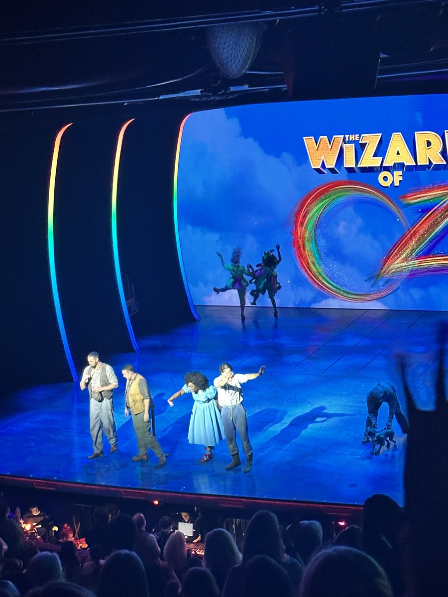 kerryh23's tweet photo. Absolutely fab show @JasonManford @AshleyBanjo https://t.co/IGu89PMLhw