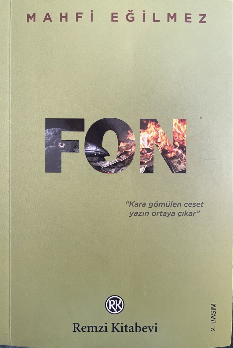 MuratYesildere's tweet photo. Üçlemenin son kitabını da tamamladım #Fon. Ne kadar bitmesin diye yavaş yavaş okumaya çalışsam da, bir içine girince bırakmadı… @mahfiegilmez Hocamın aklına, gönlüne sağlık. #SahteSultan ı okurken hissettiğim gibi her ne kadar polisiye romanlara bayılsam da, bu üçlemeyi (ve kimbilir devamında gelecekleri😉) “sadece” polisiye olarak tanımlamak yetersiz kalabilir 🤷🏻‍♂️
#RemziKitabevi