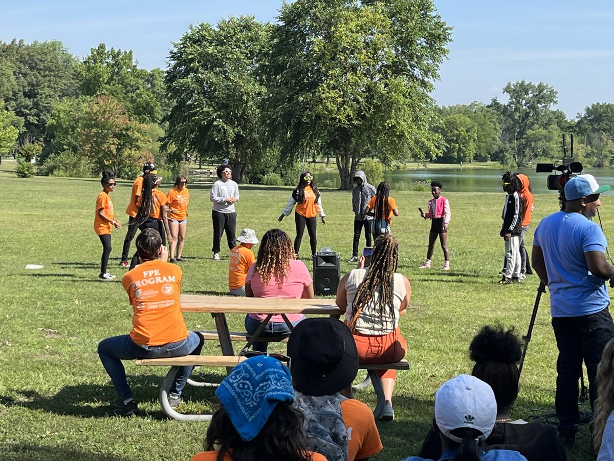 Arnold Randall (@arnoldrandallfp) on Twitter photo Congratulations 2023 Forest Preserve Experience Graduates!
Young people learning about conservation of our vital lands and then applying their skills <a href="/fpdcc/">Forest Preserves</a>. To find out more check out fpdcc.com/nature/conserv… Congratulations 2023 Forest Preserve Experience Graduates!
Young people learning about conservation of our vital lands and then applying their skills <a href="/fpdcc/">Forest Preserves</a>. To find out more check out fpdcc.com/nature/conserv…