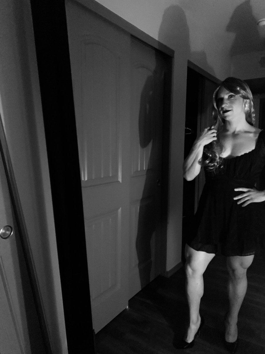 LeahAzul's tweet photo. Hi, I'm Leah, and welcome to my little corner of the world. 💙
▪︎
#femboy #femboyfashion #sissy #mtf  #genderfluid #leahazul https://t.co/XZg69zNtne