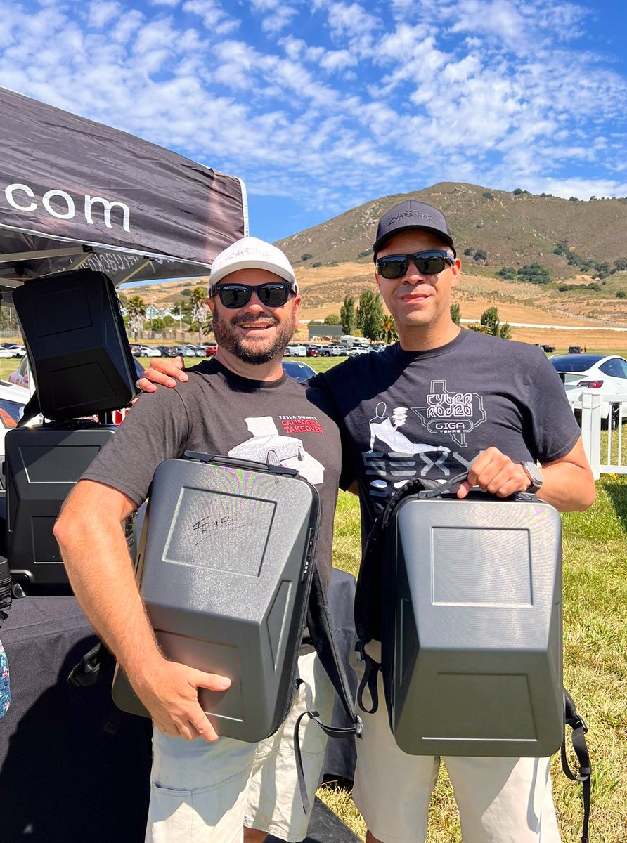 ChargePozitive's tweet photo. Does this mean we should go backpacking through Europe now?
#CyberBackpack buddies 🎉
📸: @MattWallace1701
#TeslaTakeover2023 #TeslaTakeover https://t.co/L8FTW83t5g