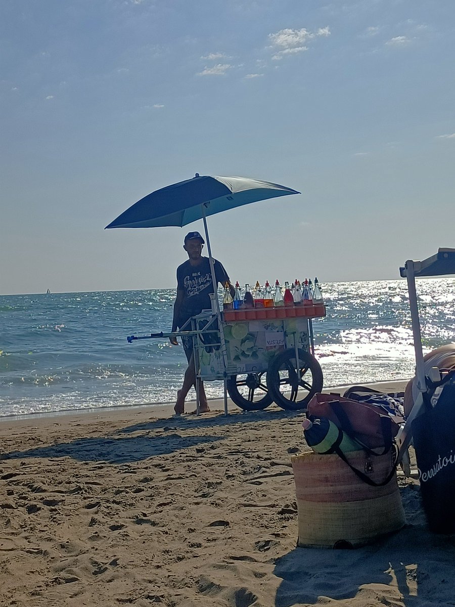 gelso02's tweet photo. #grattachecca
#capocotta #mare https://t.co/zReLNHoM4m
