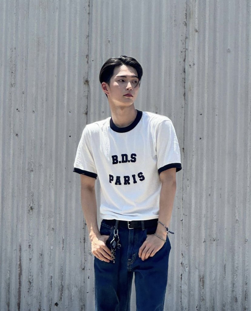 𝗛𝗔𝗡𝗱𝗶𝗮𝗿𝘆. . . . ㅎㅅㅎ

Sedang menjadi NPC pemuda santuy