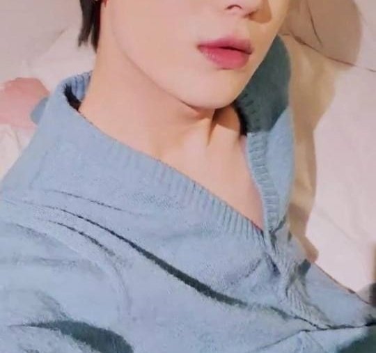 frsunoonly's tweet photo. " L.D.R "

A #h33SvN 🔞 4 tweets au where in;

Hees ( hs ) and Shine ( sn ) are in a LDR relationship, Shine tried to tease her bf hees, and because of their lust and pleasure they decided to do the SOP. https://t.co/yTdLbdfoKs