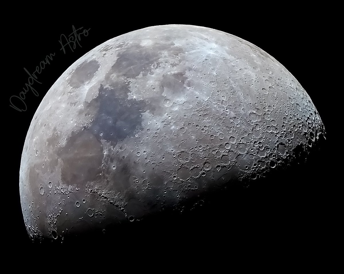DaydreamAstro's tweet photo. Moon Moon Moon, let me hear ya say wayho!
#wayho #Moonhour https://t.co/kSEcvbhbAS
