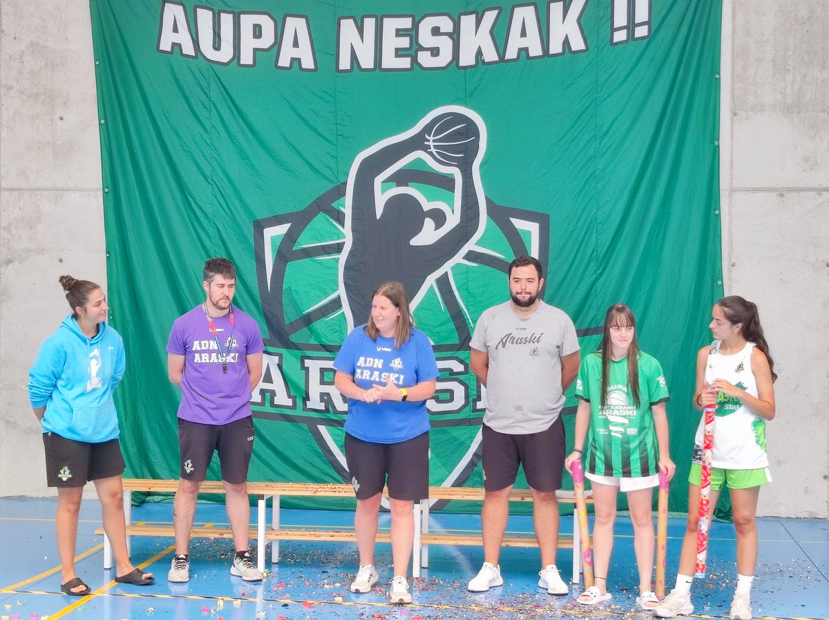 Josemolinuevo's tweet image. Fin un año más el STEP By ESTEP  de @araski.
Lucharemos por volver el año que viene.
Gracias a tod@s: @Valdegovia, entrenador@s y especialmente a l@s trabajador@s del albergue de Espejo.
Fotos finales del Campus.
#StepByStep
#DFAlava
#ConstruyendoSueños 
#AmetsakEraikitzen