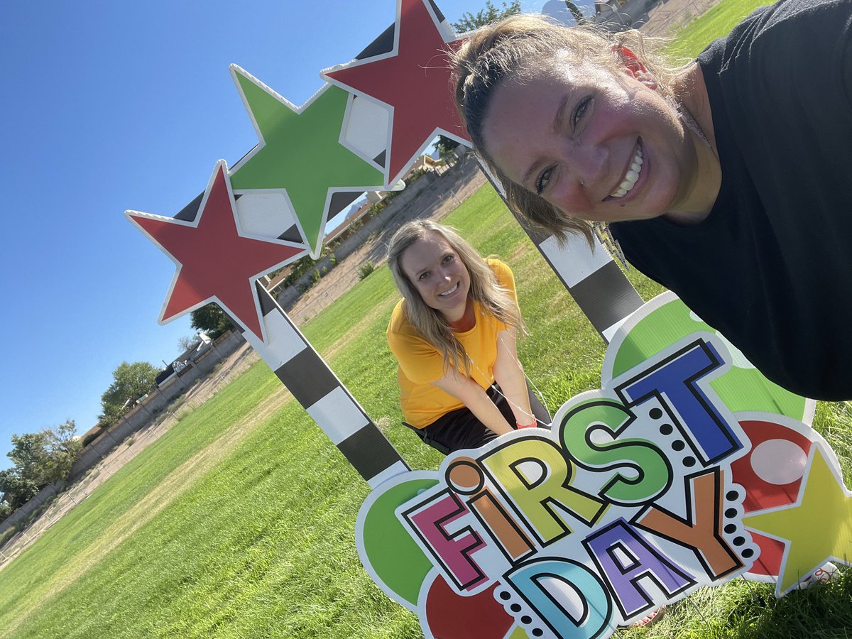 APS_Elementary's tweet photo. Happy 1st Day of School @dcespanthers! We are happy to see you! @ABQschools #APSStartingLine https://t.co/R52eTMVs1x