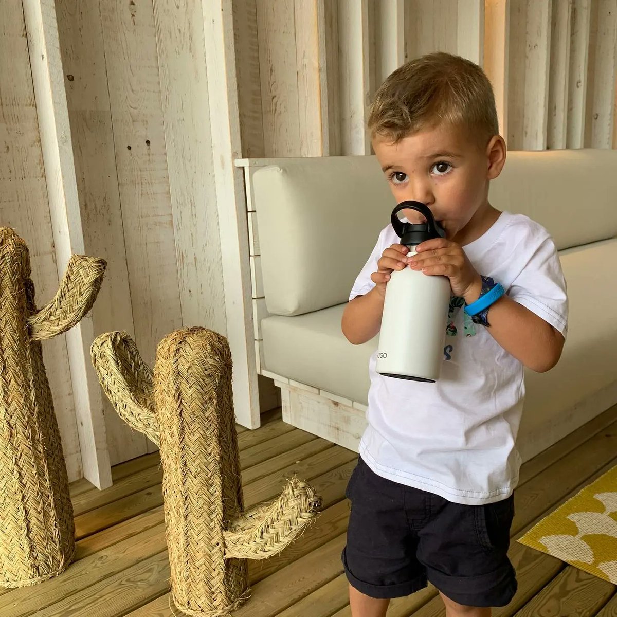 RunbottUSA's tweet photo. Runbott bottles are always our children's favorites🥰💙

🔵 Zero BPA
🟣 A double wall with a middle layer of thermal insulation.
 designs that we know they will love.
🟠 You can customize with your child's name.
Available on https://t.co/gbbV8DWS25
#thursdaymorning https://t.co/is2uWD0Jwy